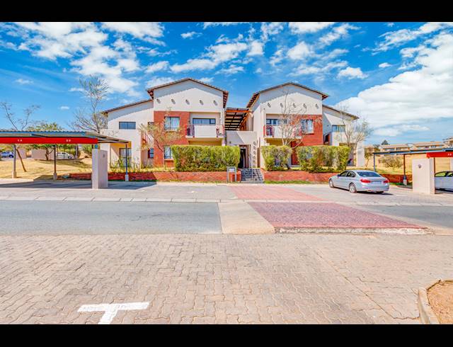 1 BEDROOM APARTMENT BLOCK FOR SALE IN JACKAL CREEK GOLF ESTATE